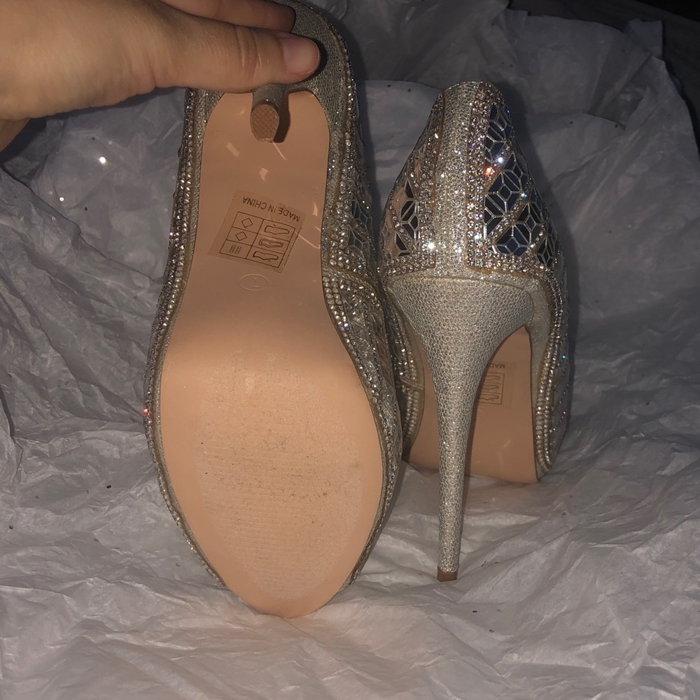 Lauren Lorraine Silver Mirror Mosaic Crystal Peep-Toe Heels NWOT - Picture 5 of 5